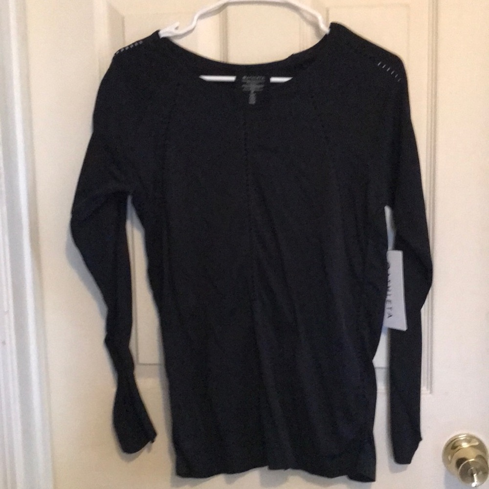 Athleta top